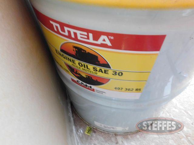 55 gallon drum Tutela engine oil SAE 30 _1.jpg